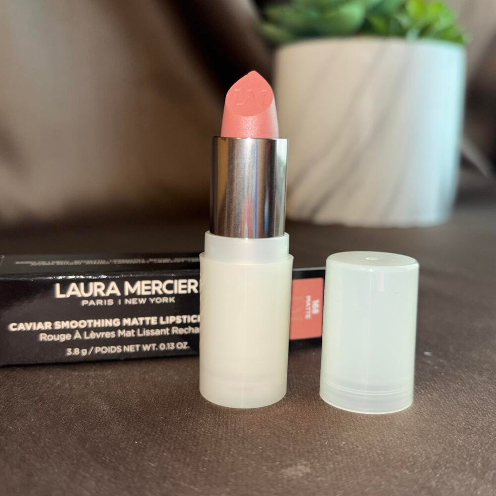 Laura Mercier Caviar Smoothing Matte Lipstick pink Chiffon